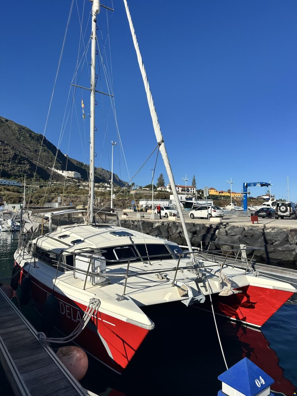 Prout Snowgoose 37