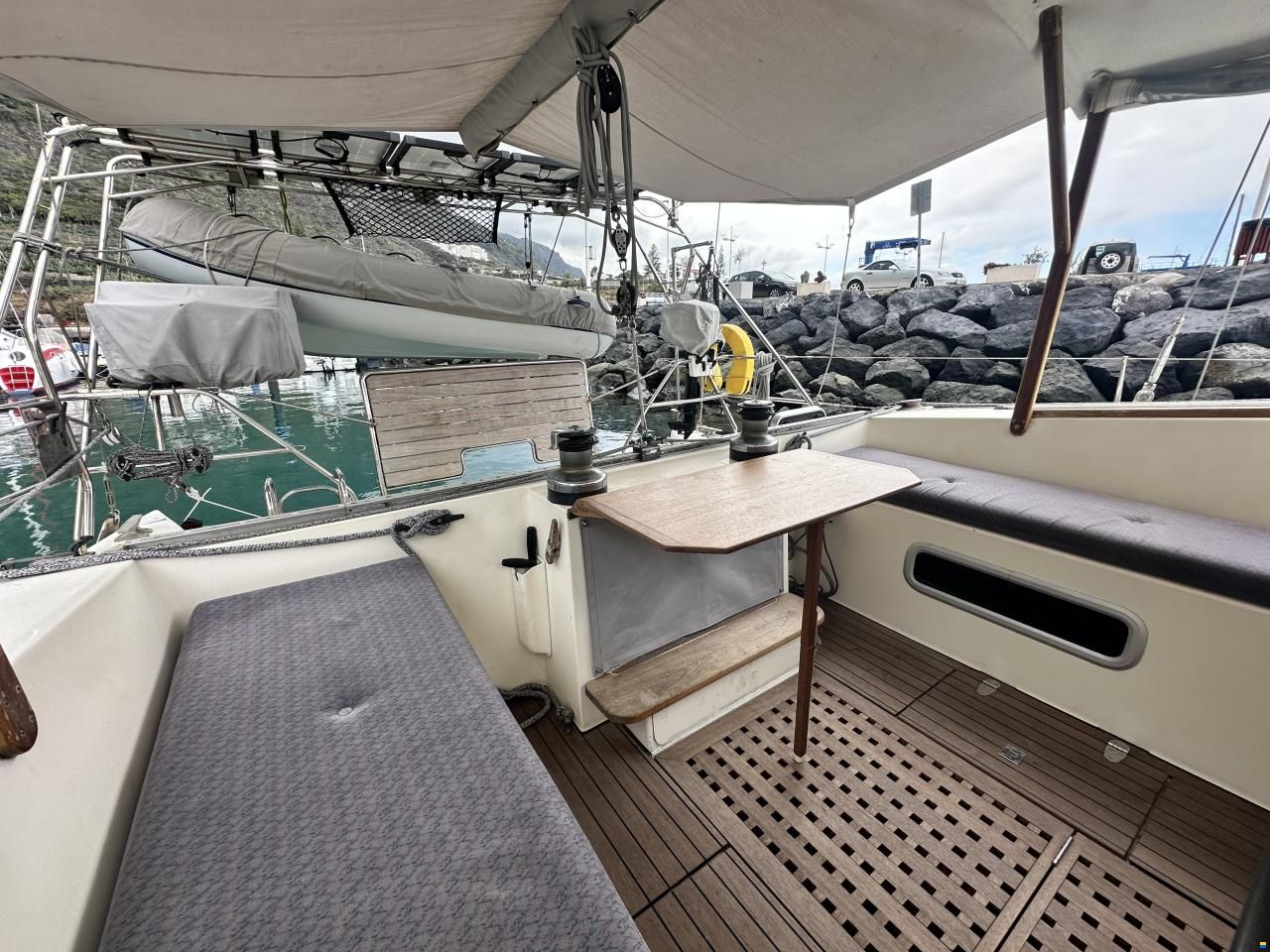 Prout Snowgoose 37