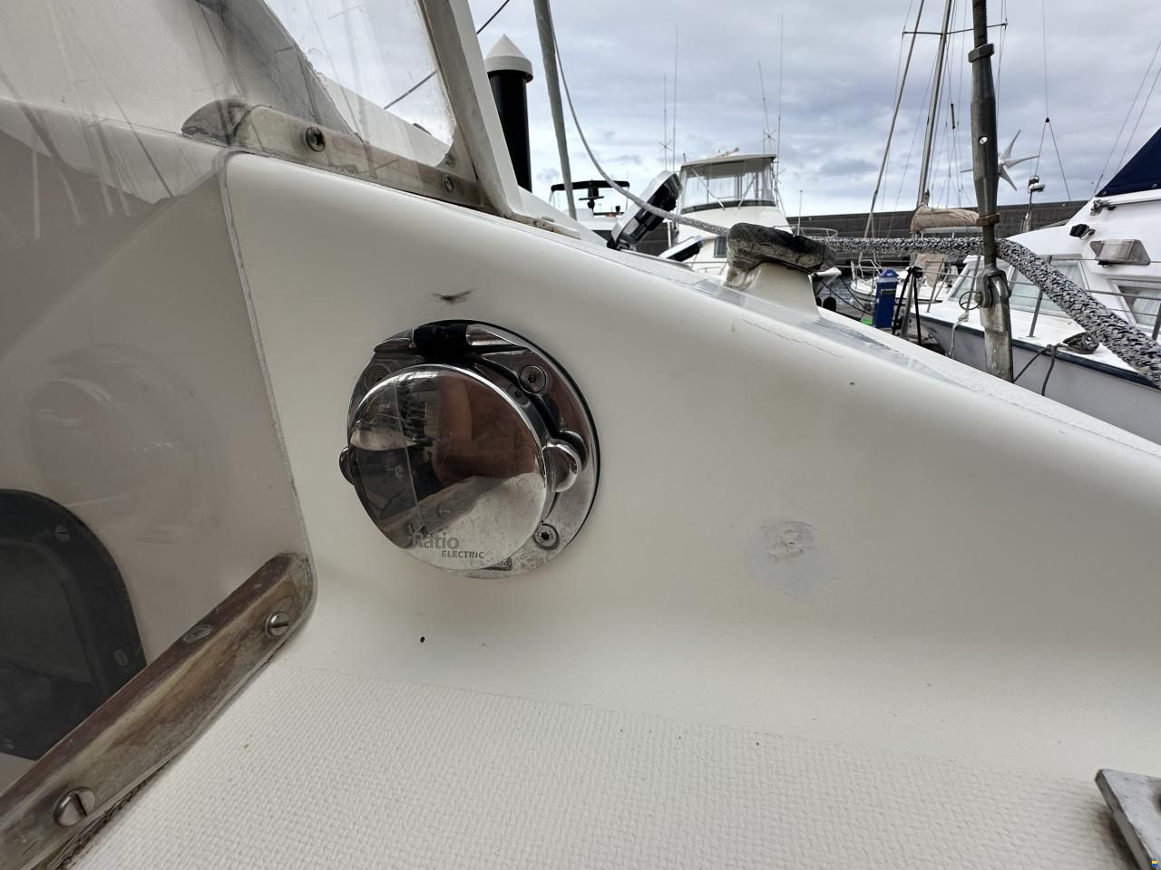 Prout Snowgoose 37