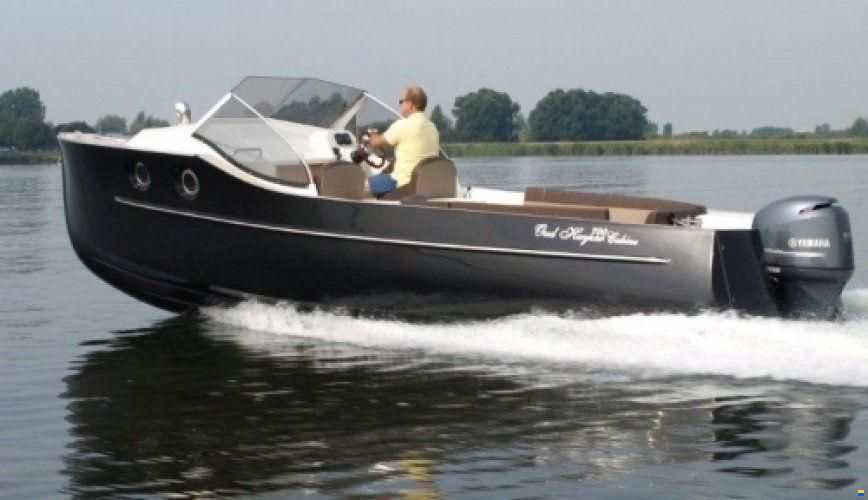 Oud Huijzer 700 Cabine