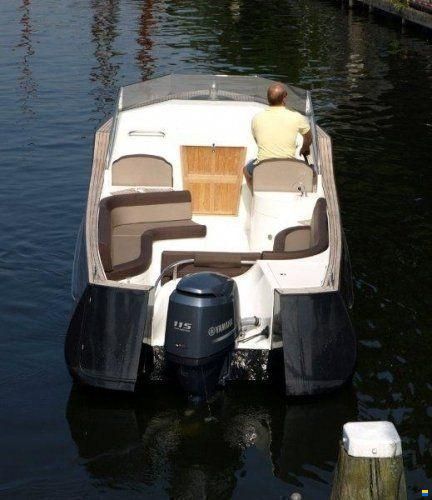 Oud Huijzer 700 Cabine