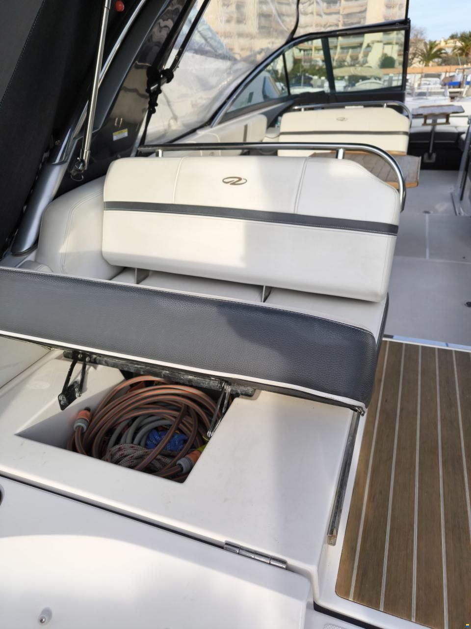 REGAL MARINE 2800 BOWRIDER
