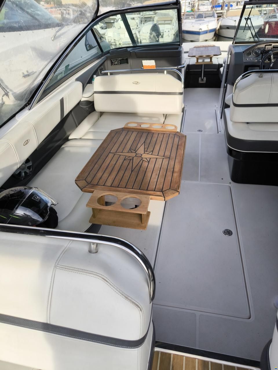 REGAL MARINE 2800 BOWRIDER