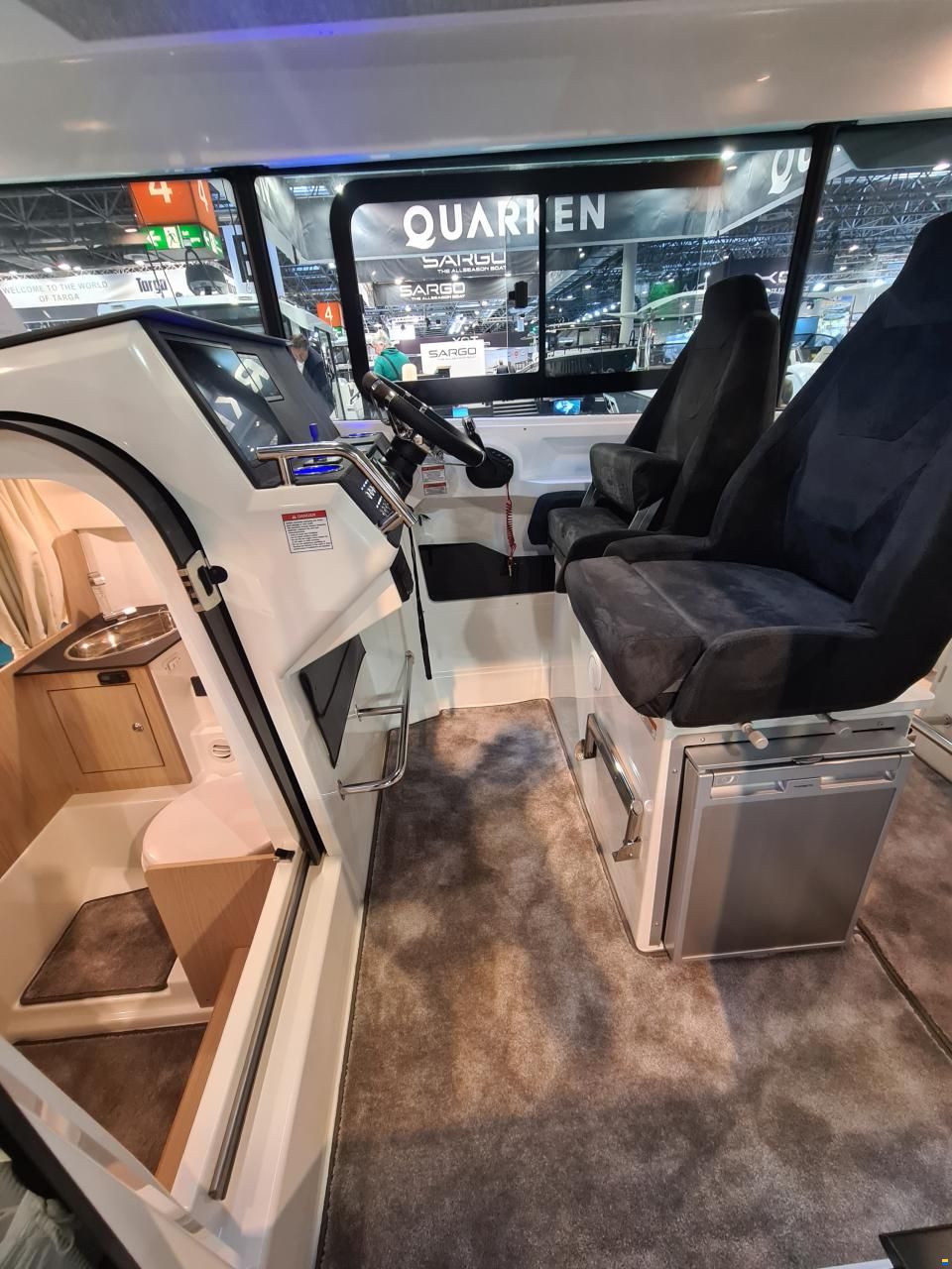 Quarken 27 Cabine