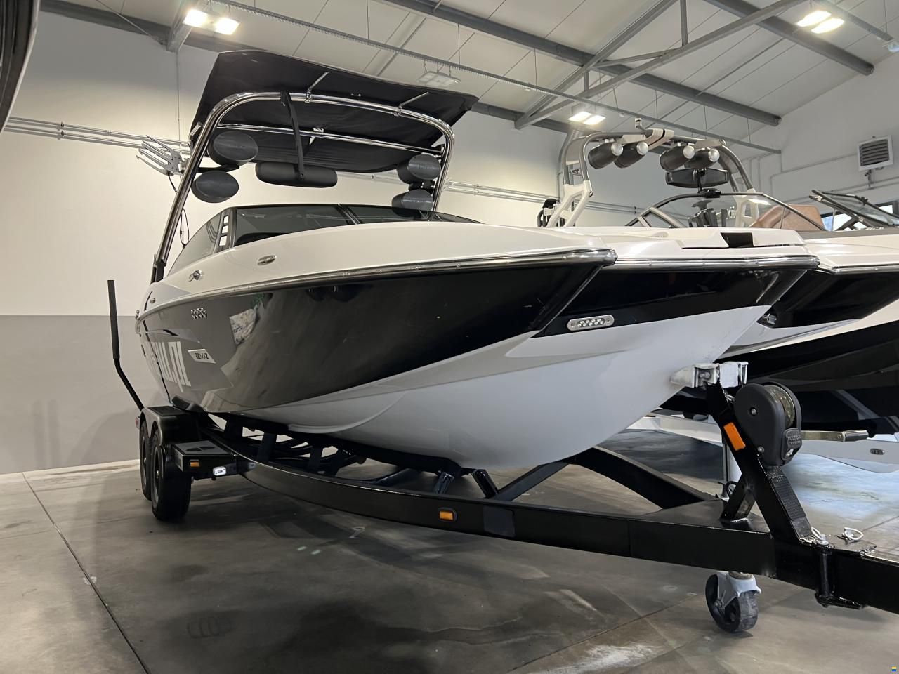 Malibu MXZ 22