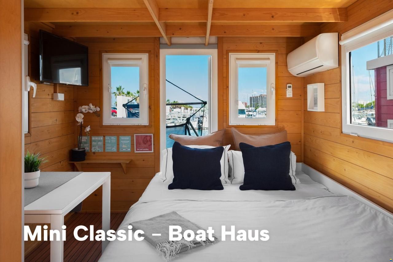 Boat Haus Mediterranean 6x3 Classic Hous