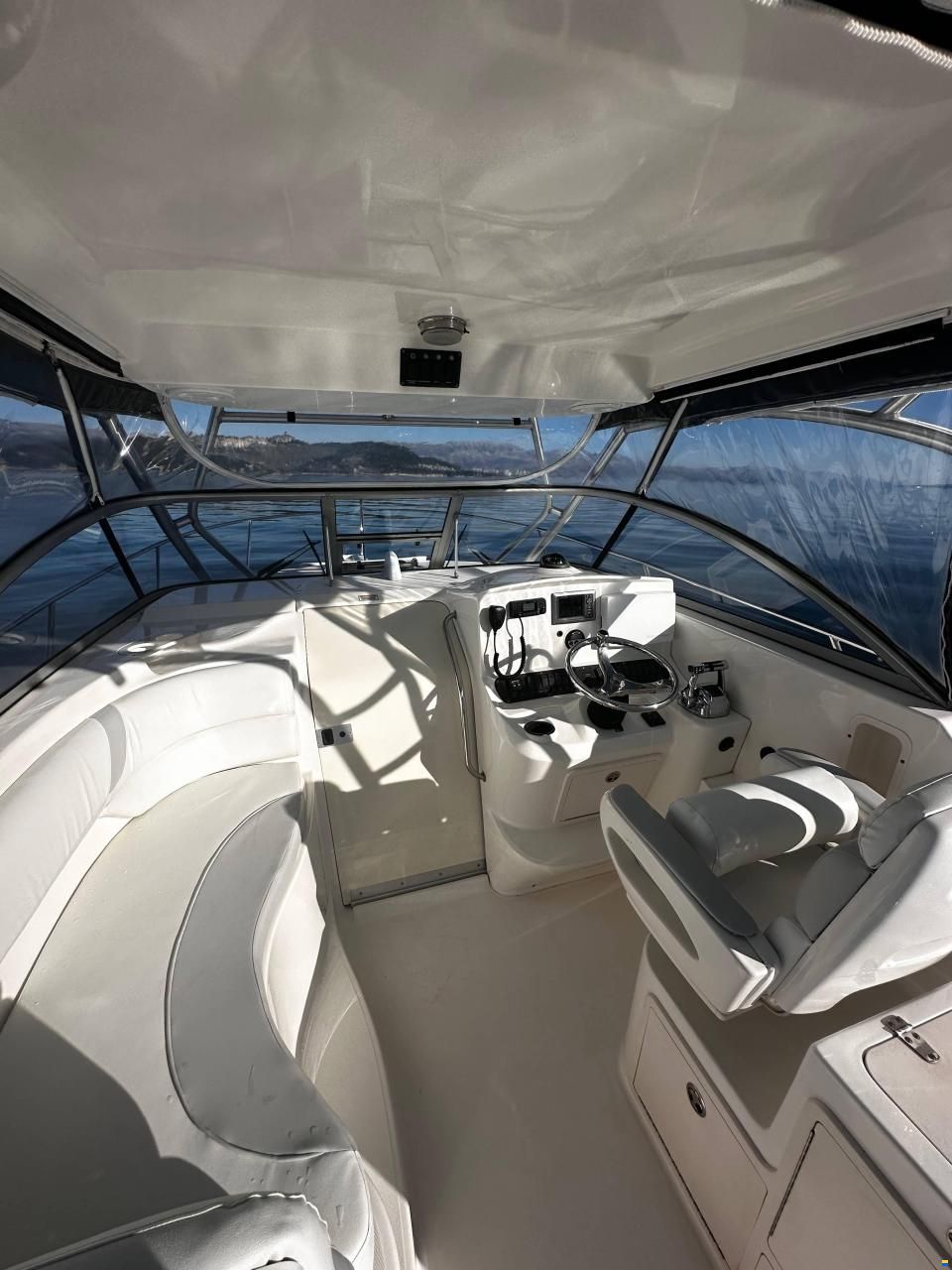 Boston Whaler 305 Conquest