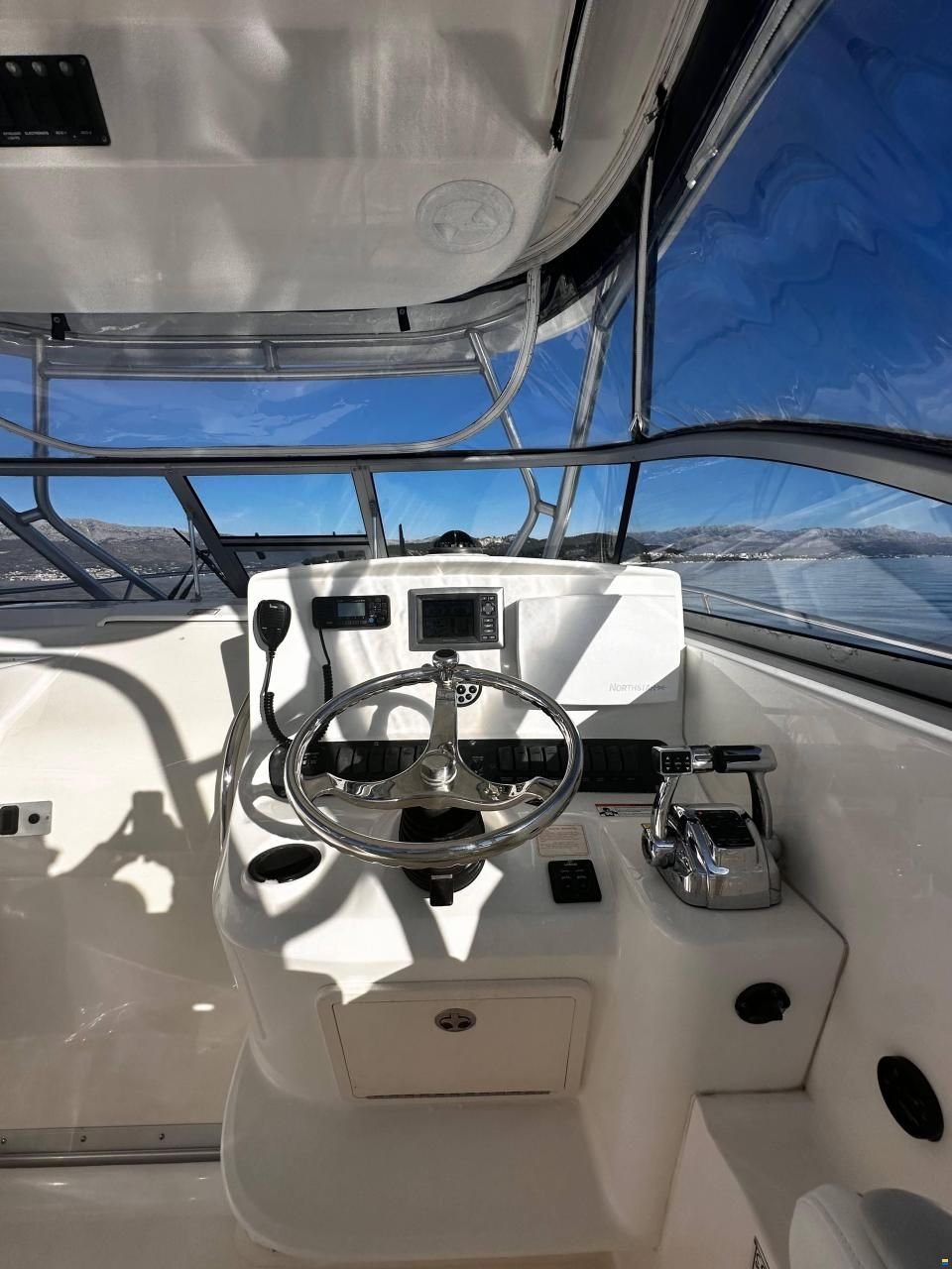 Boston Whaler 305 Conquest