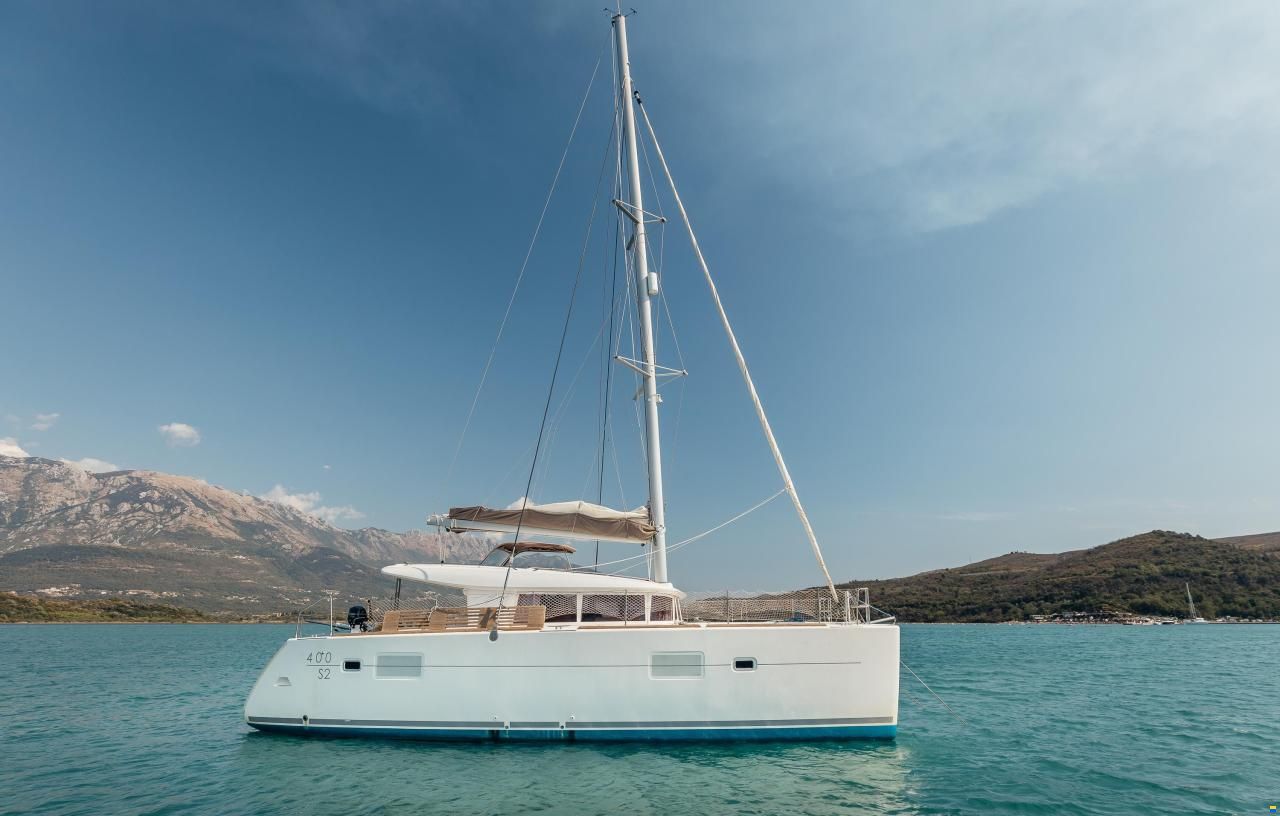 Lagoon 400 S2