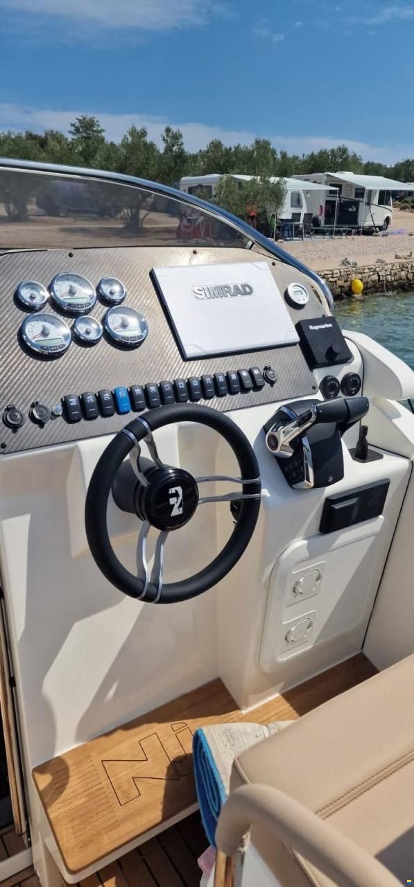 Nuova Jolly Prince 33 Sport Cabin