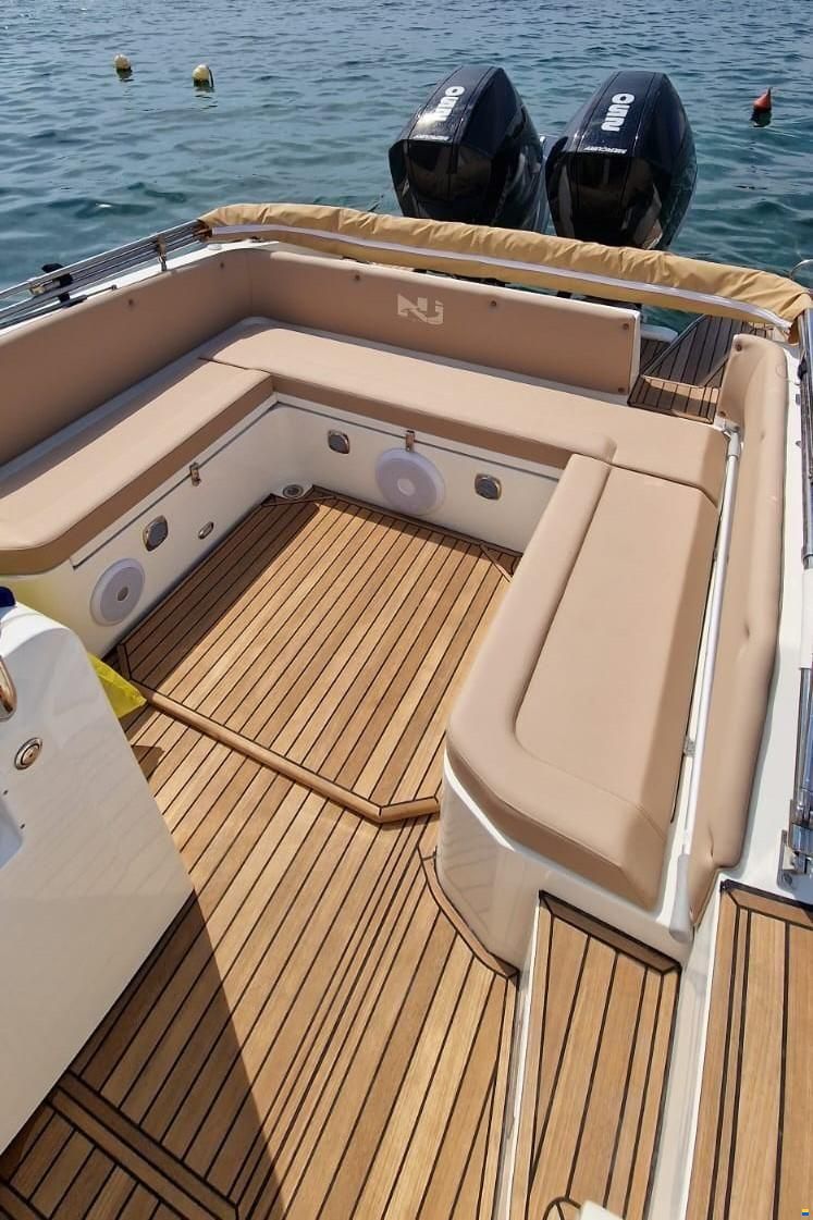 Nuova Jolly Prince 33 Sport Cabin