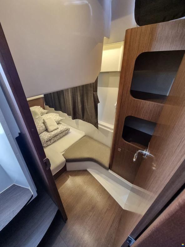 Beneteau Antares 9
