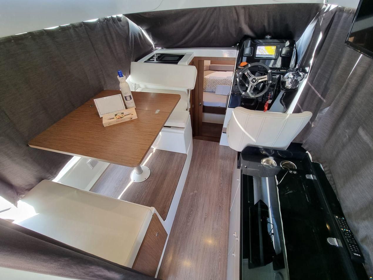 Beneteau Antares 9
