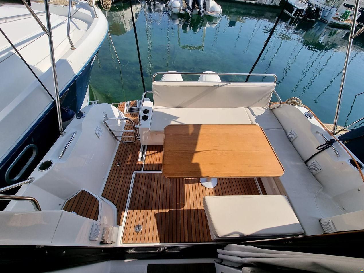 Beneteau Antares 9