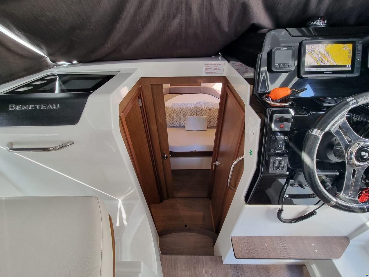 Beneteau Antares 9