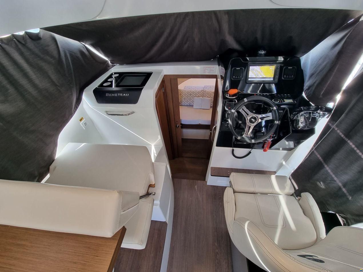 Beneteau Antares 9