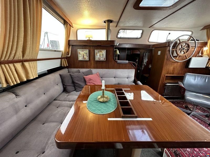 Finnrose 45 Deck saloon