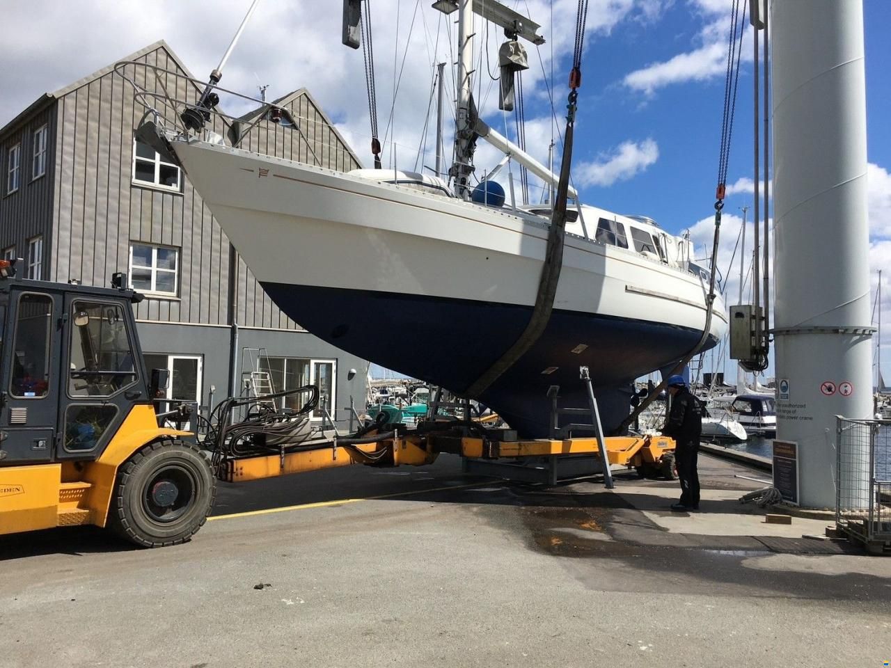 Finnrose 45 Deck saloon