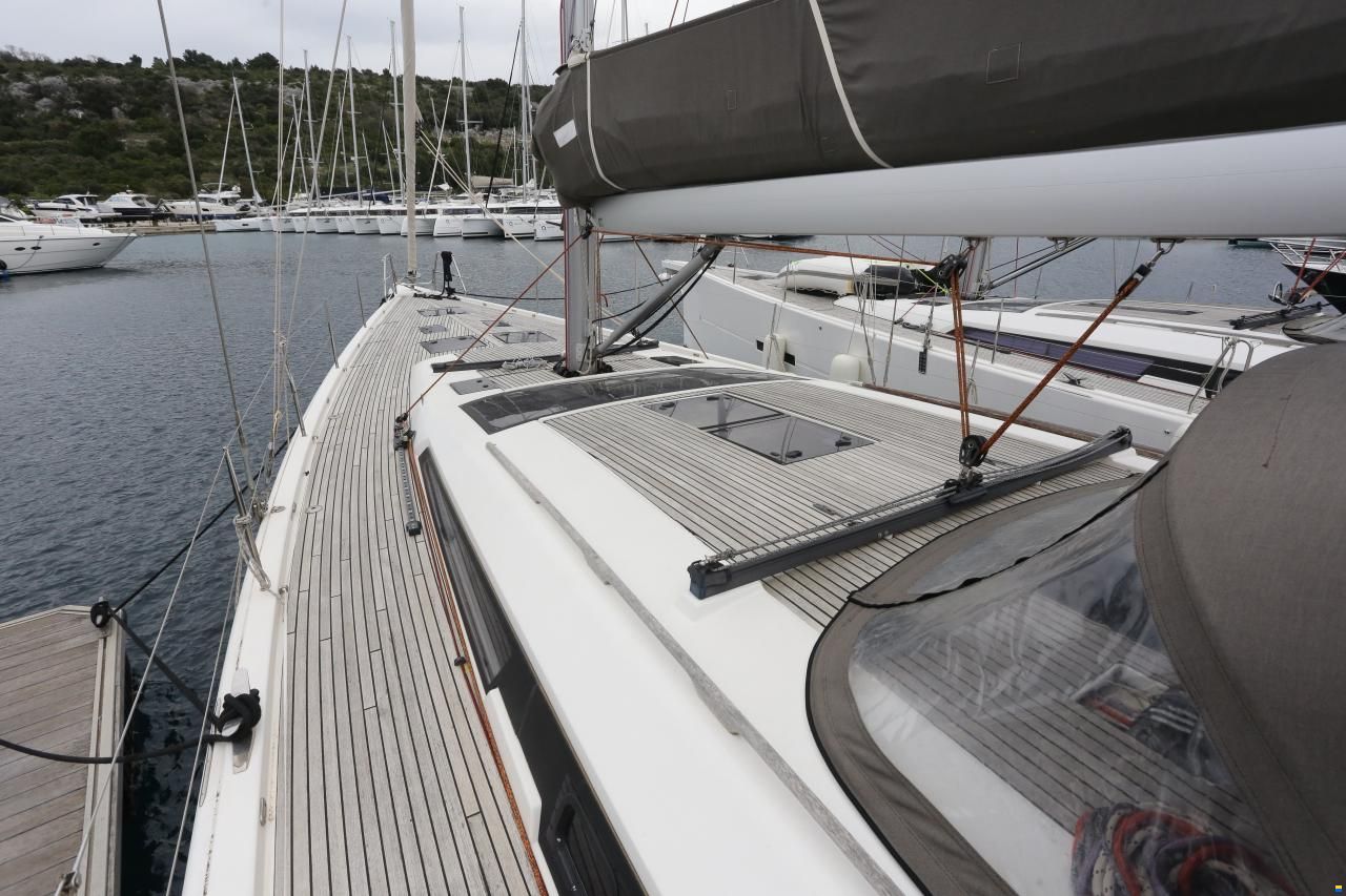 Dufour 56 Exclusive