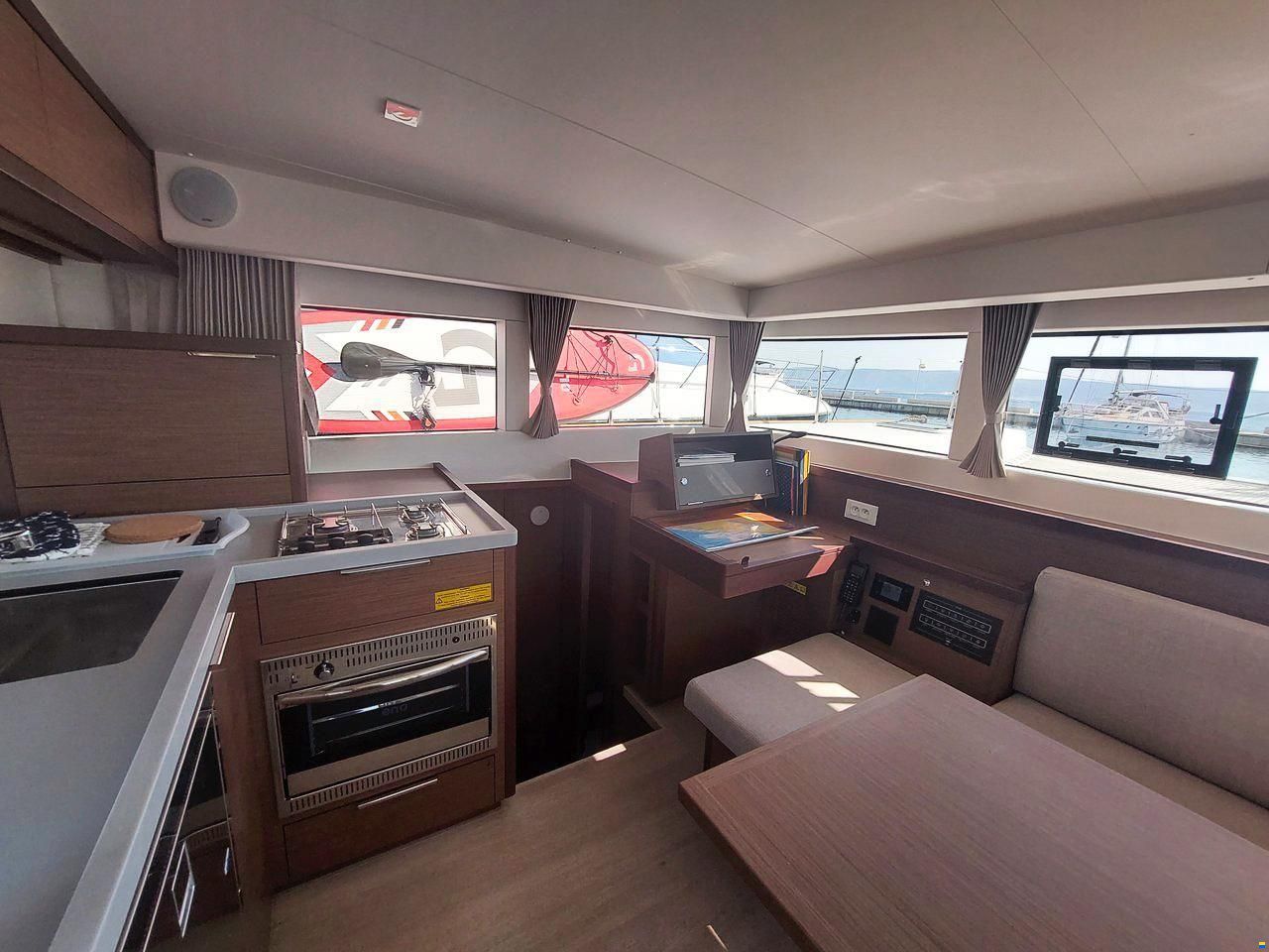Lagoon 40