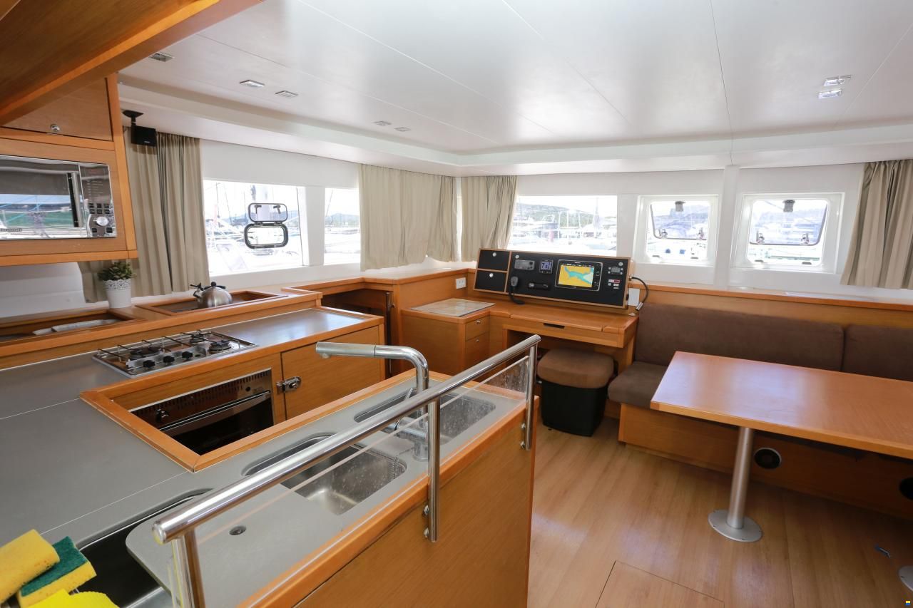 Lagoon 450