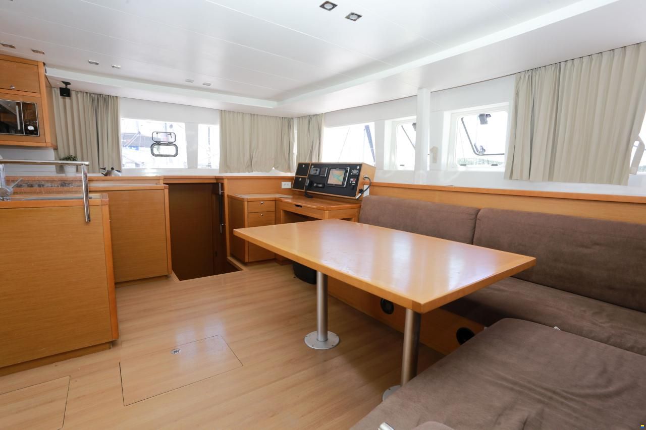 Lagoon 450