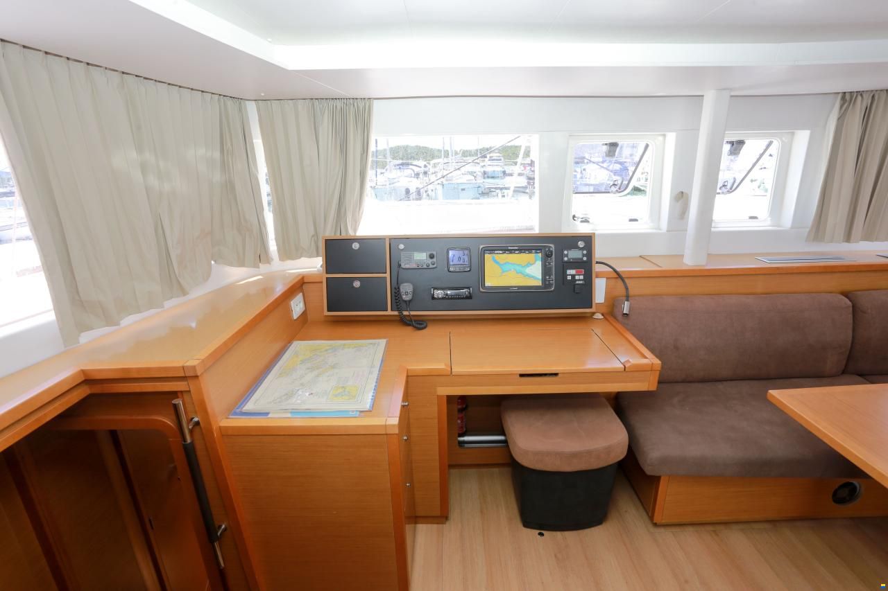 Lagoon 450