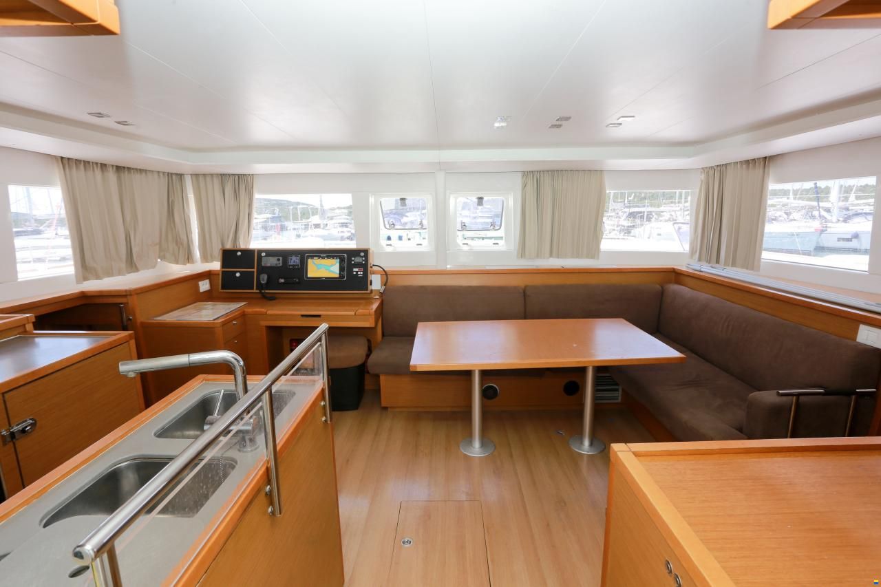 Lagoon 450