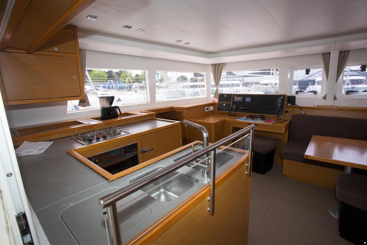 Lagoon 450