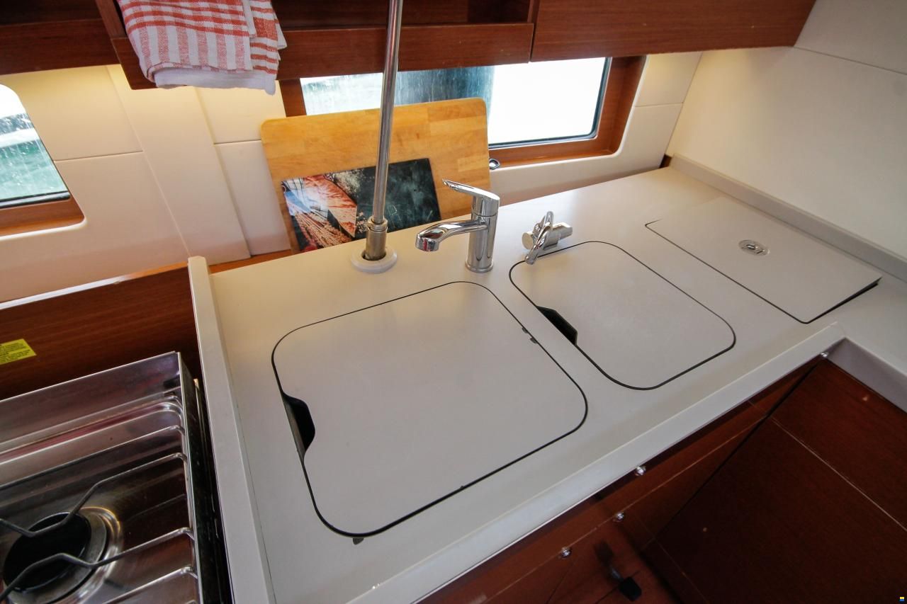 Beneteau Oceanis 46.1