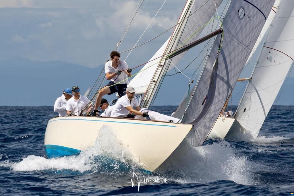 Max Creese 8mR - Design: Bjarne Aas