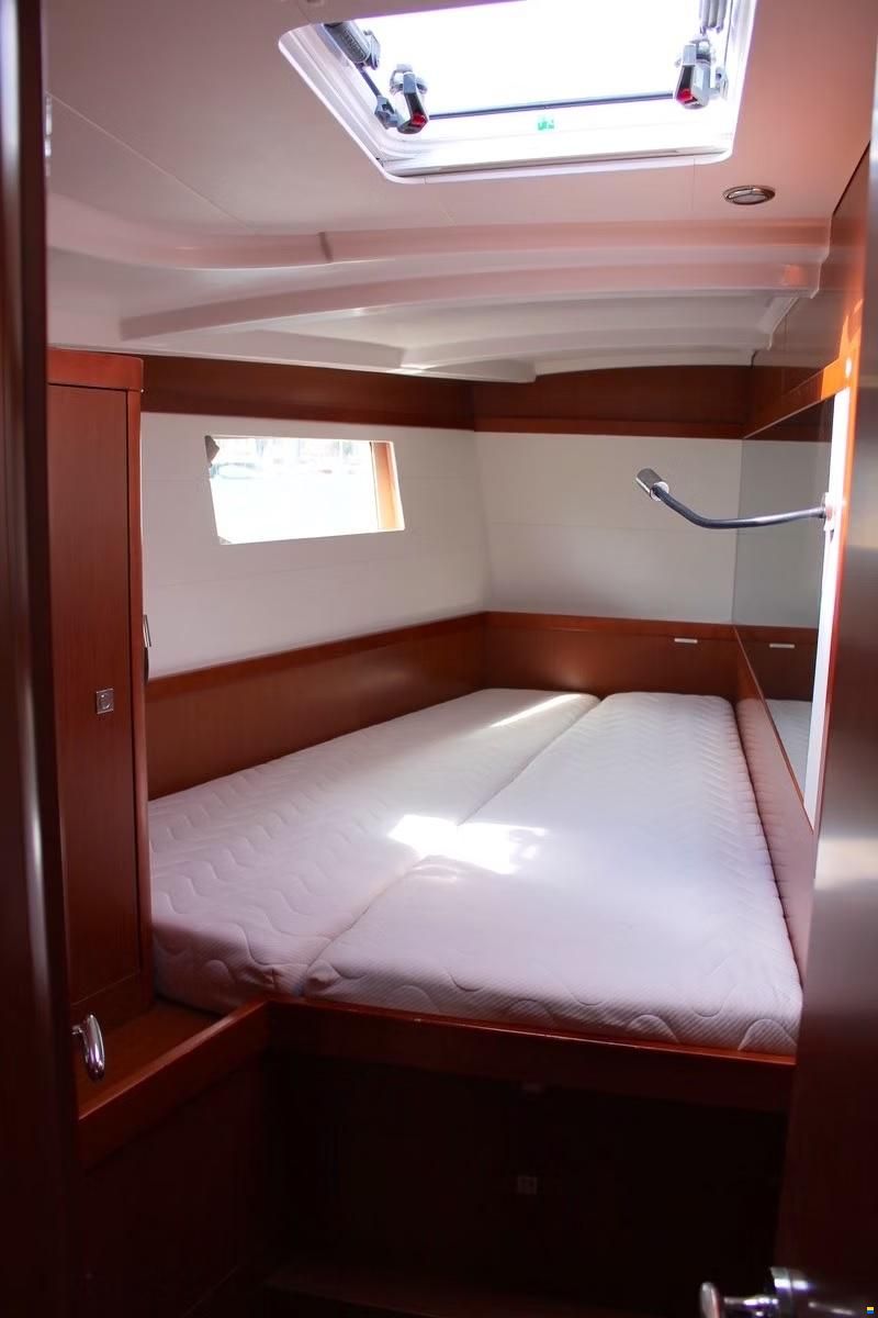 Beneteau Oceanis 48