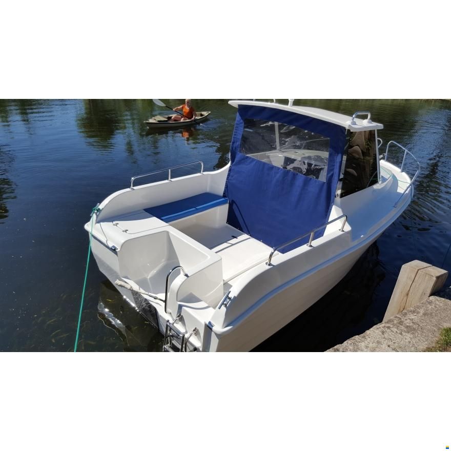 Lakeman 540 Pilot House