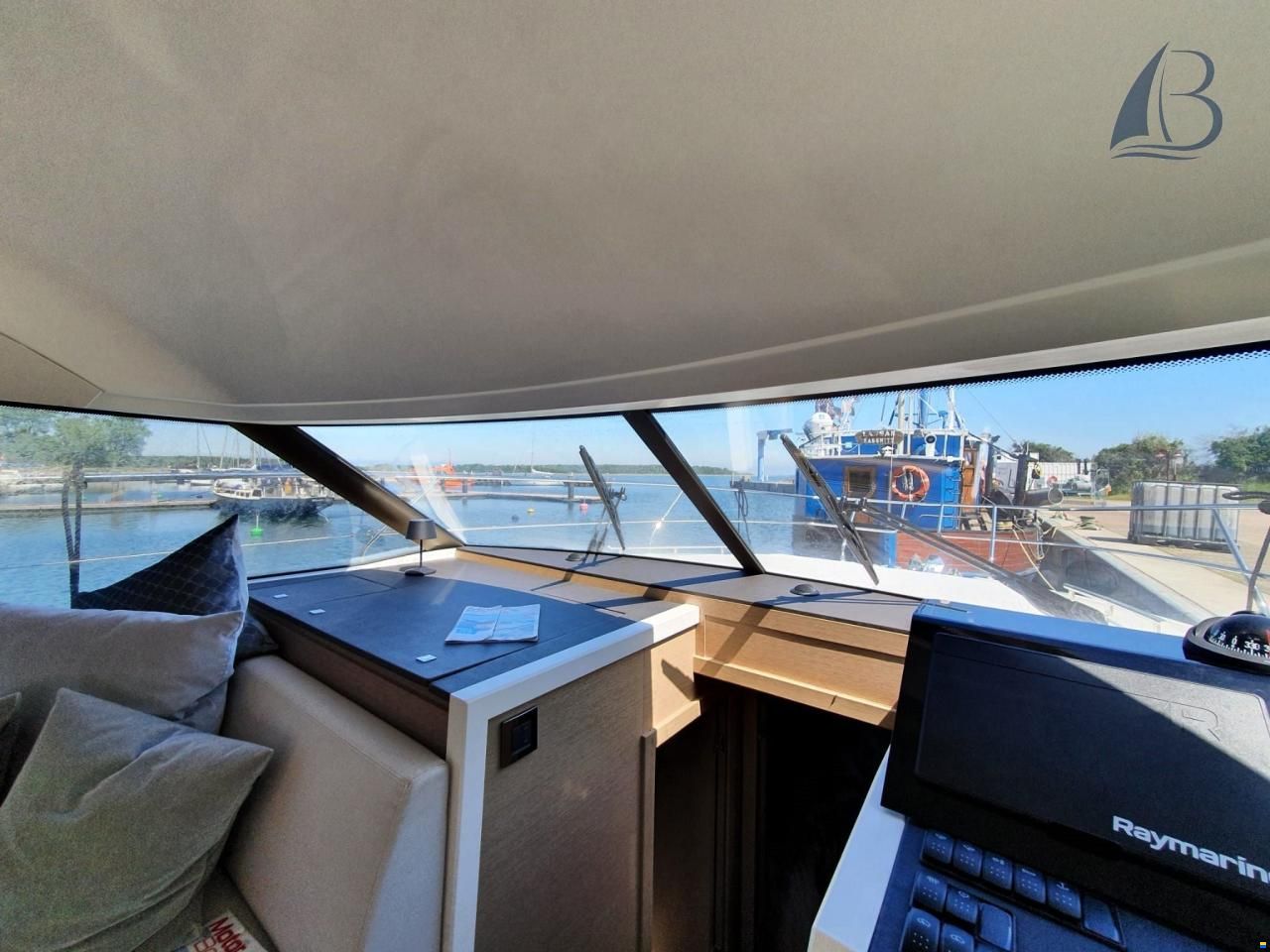 Prestige 420 Fly