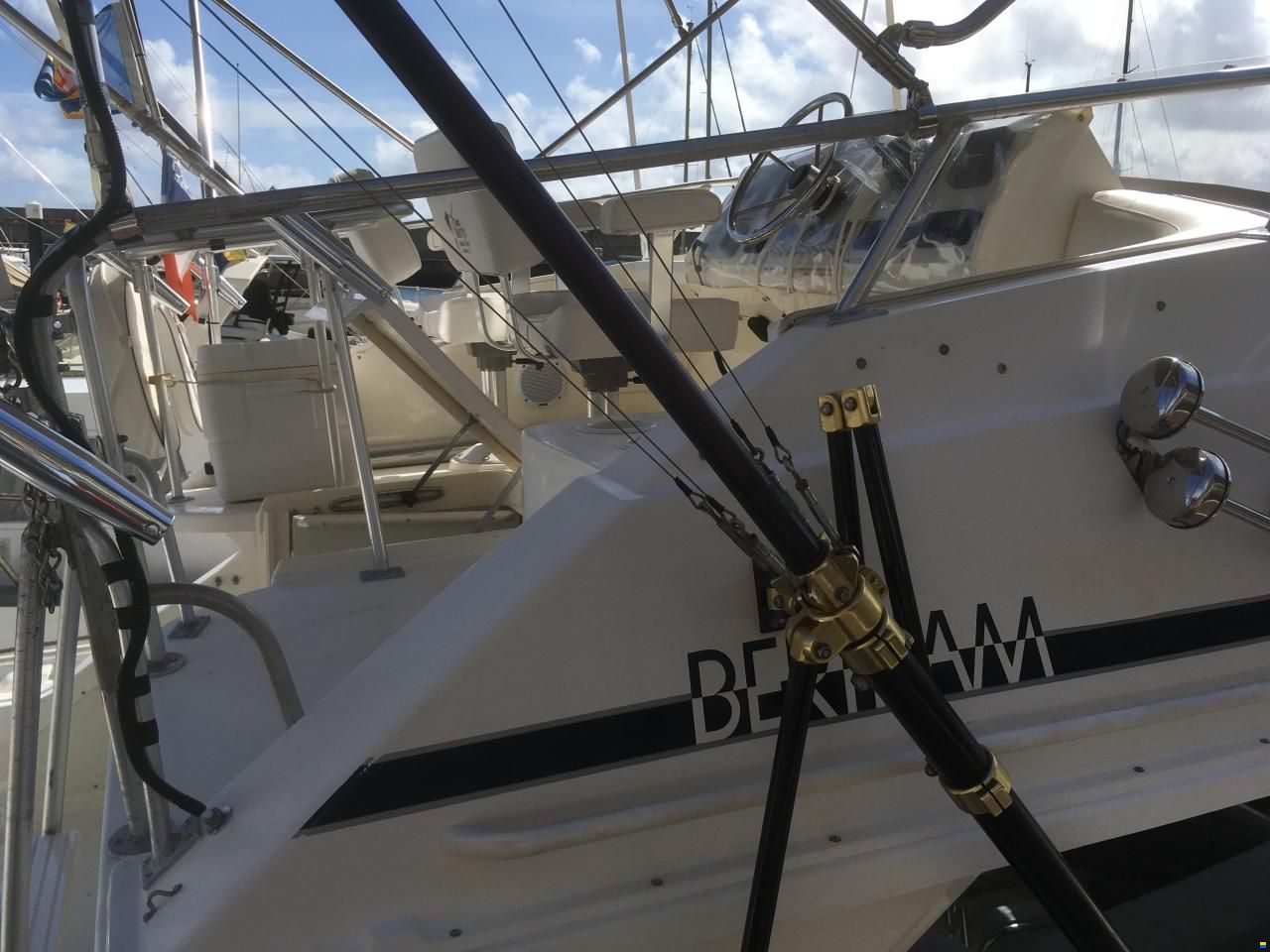 Bertram 28