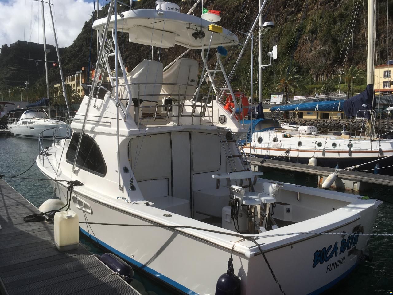 Bertram 28