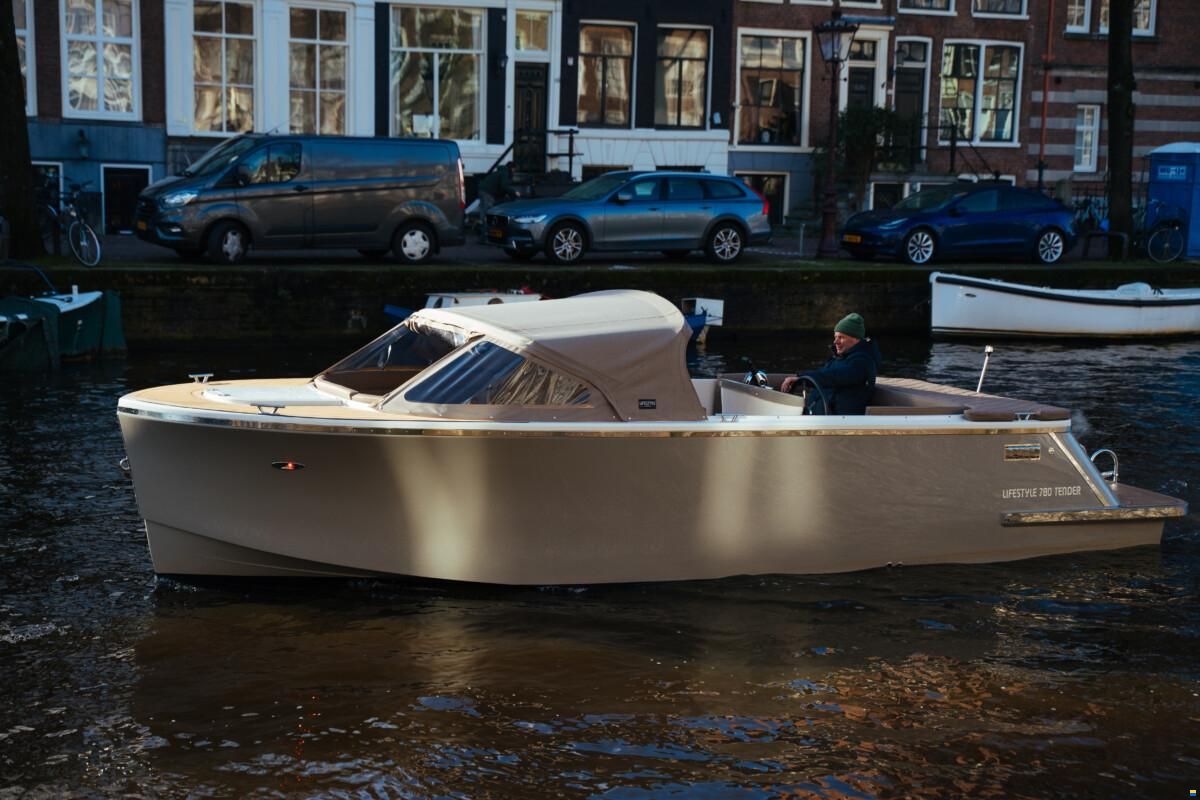 Lifestyle Marine 780 Tender