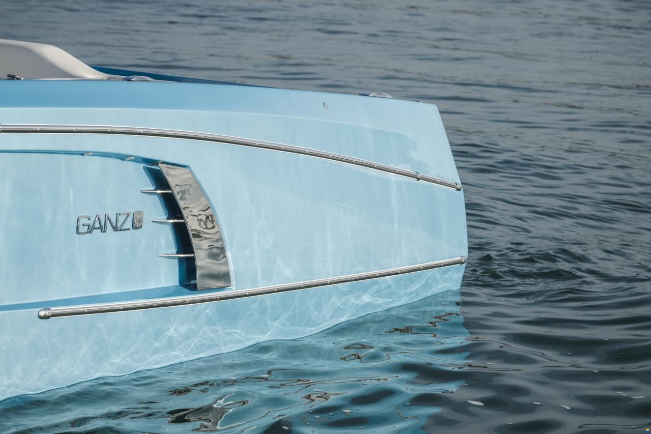 Ganz Boats Ovation 7.6 Open