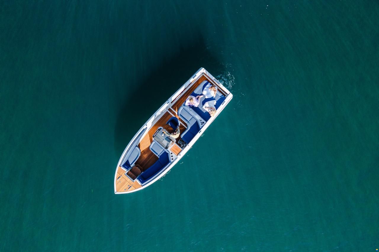 Ganz Boats Ovation 7.6 Open