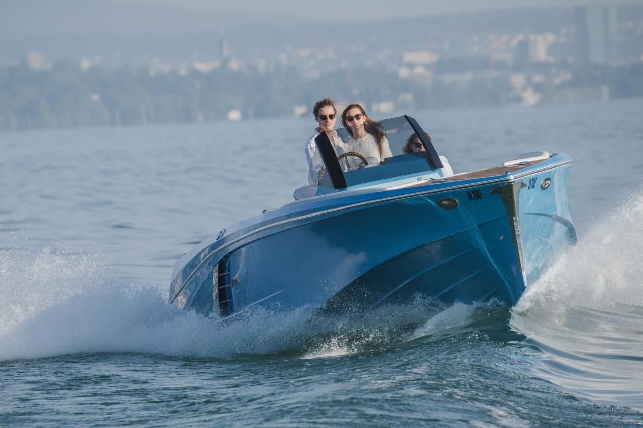 Ganz Boats Ovation 7.6 Open