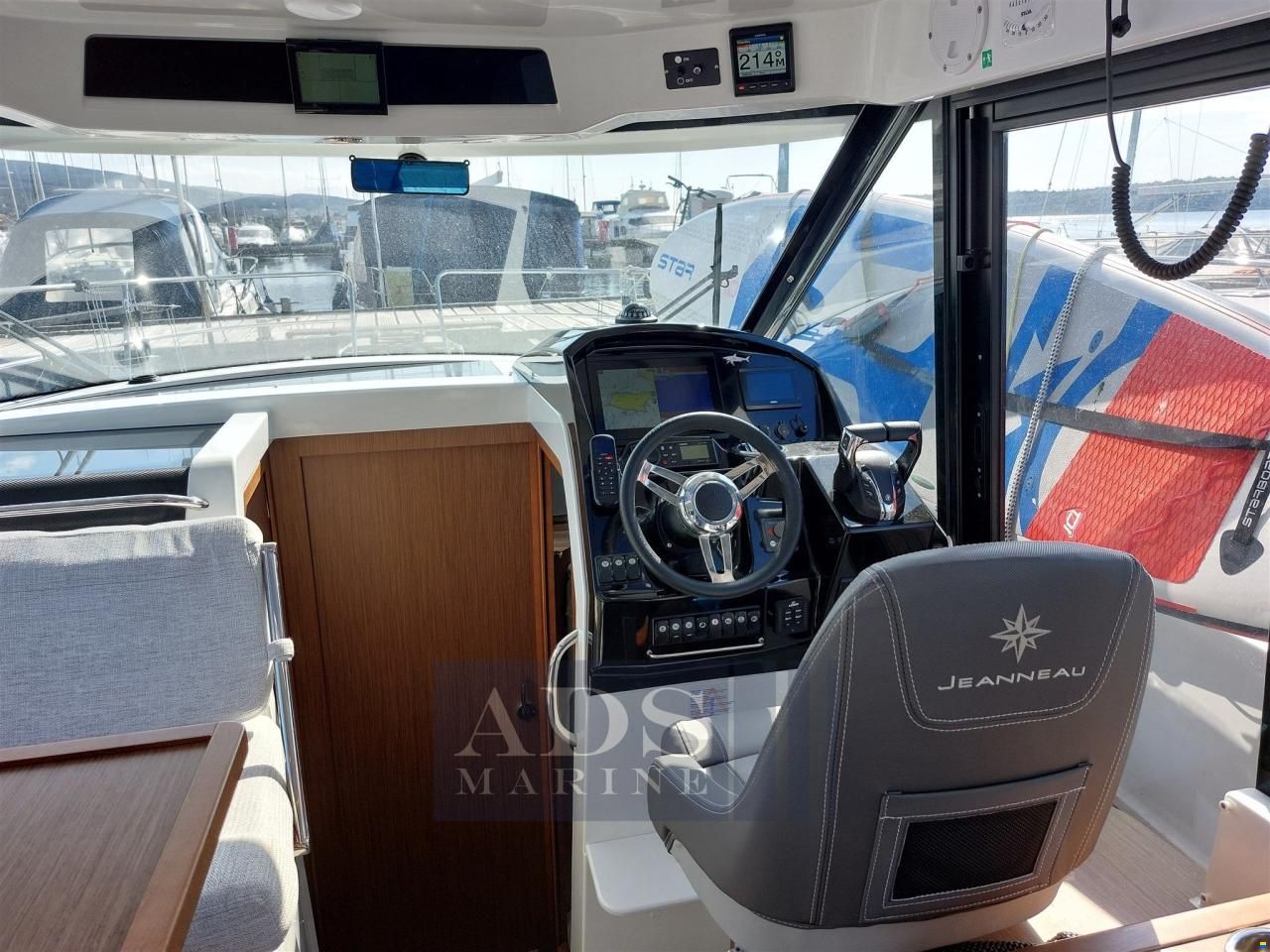 Jeanneau Merry Fisher 895