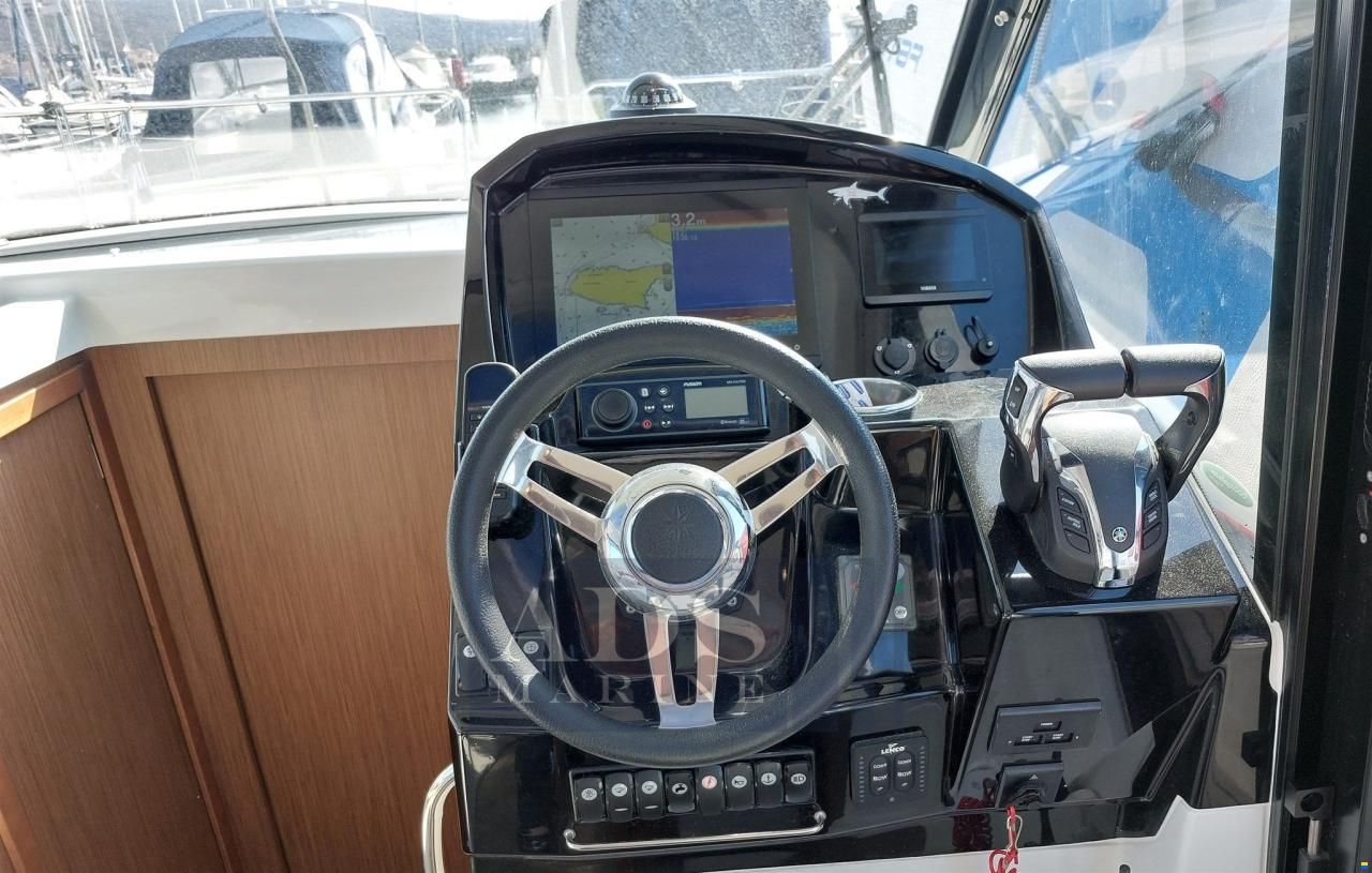 Jeanneau Merry Fisher 895