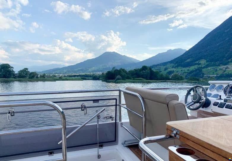 Sealine F 48