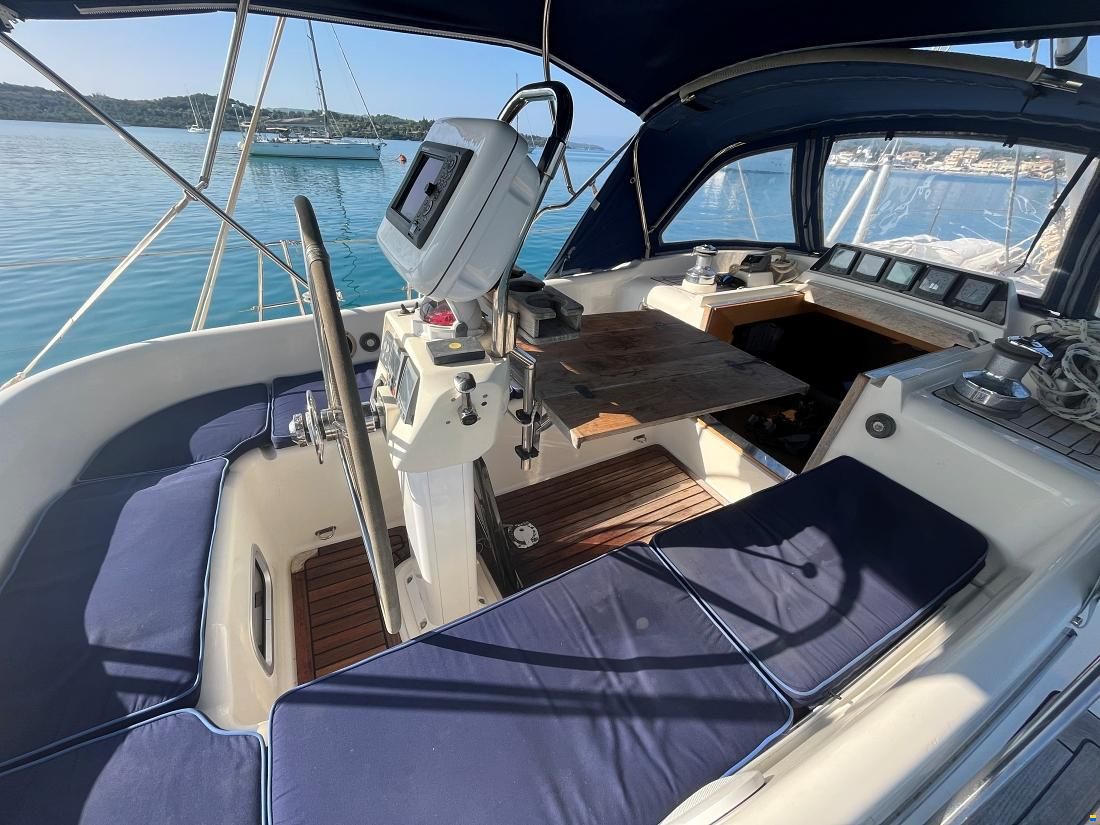 Oyster 485