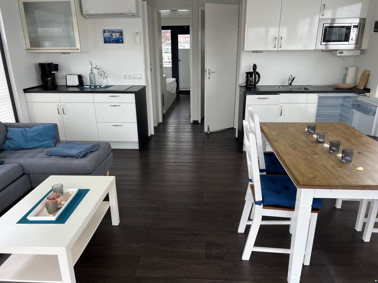 Floating Home 44