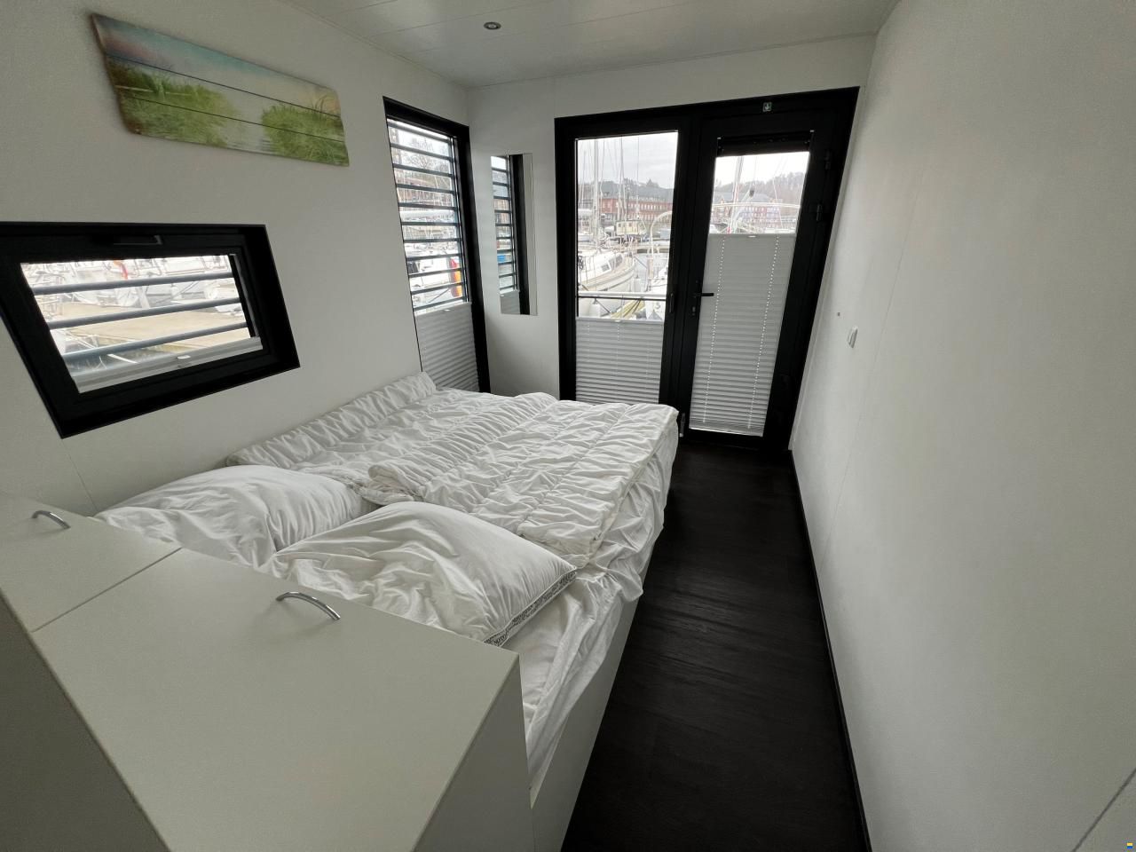 Floating Home 44