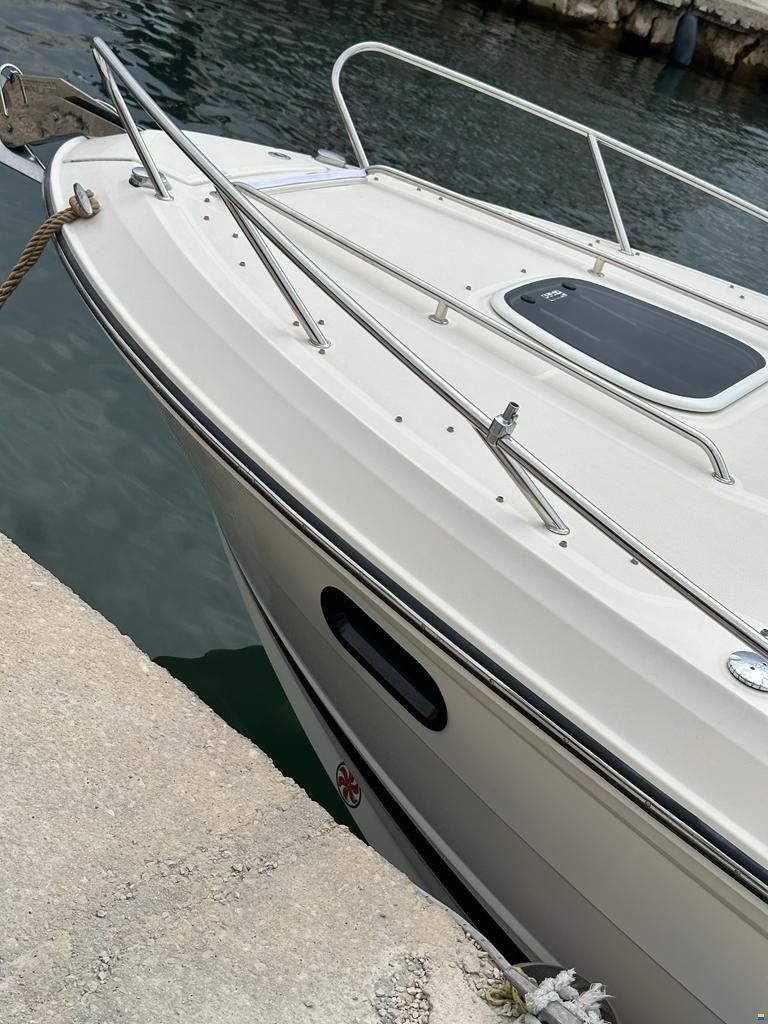 Sea Ray 250 SSE