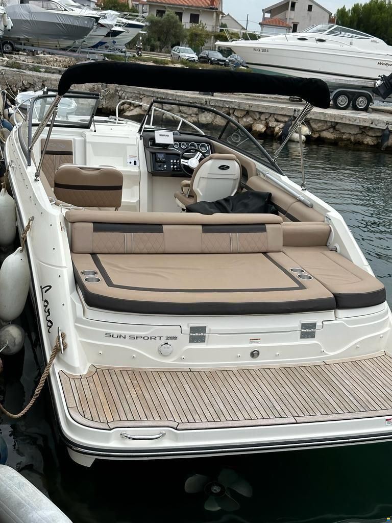 Sea Ray 250 SSE