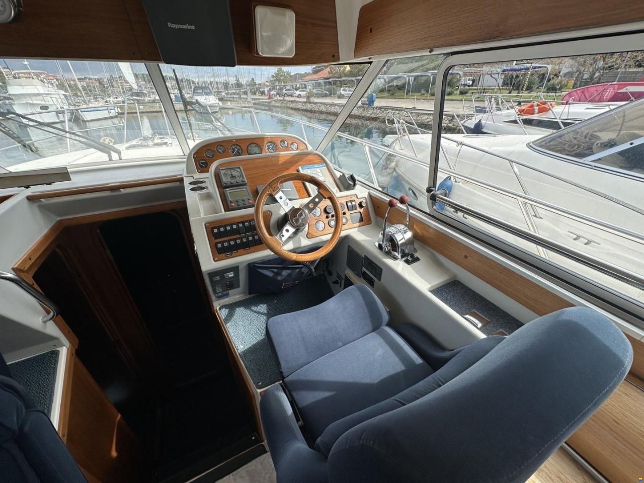 NIMBUS BOATS NIMBUS 380 COUPE
