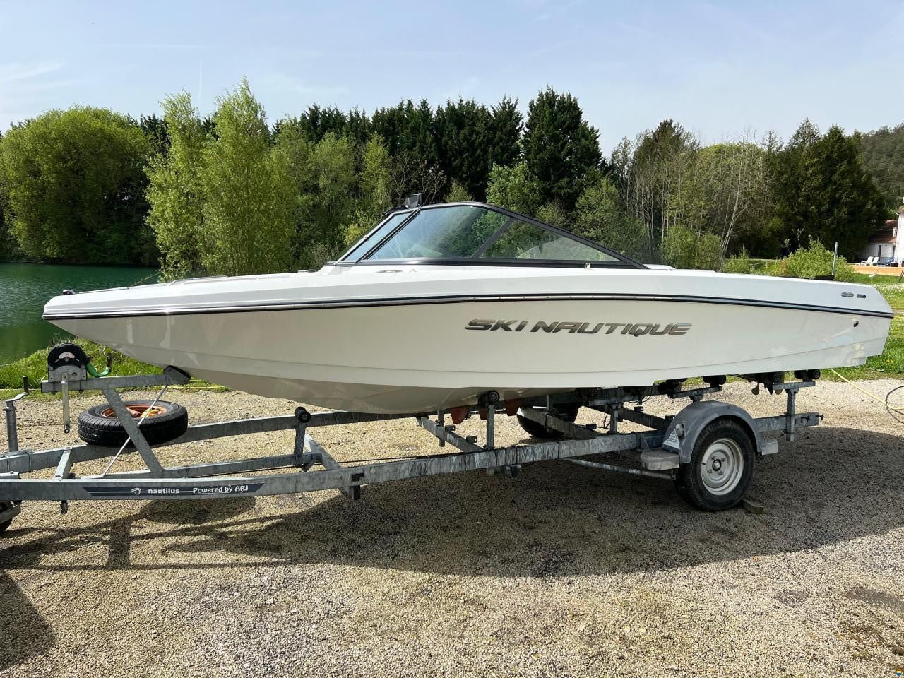 Correct Craft Nautique 200
